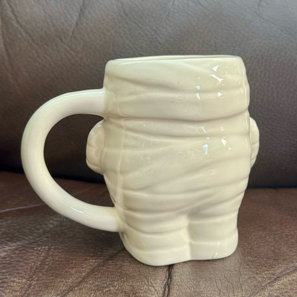 Mummy Holding Bat Hand Painted Ceramic Halloween Mug - Picture 7 of 11